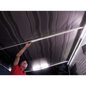 LED světlo Fiamma Teleskopická tyč Rafter